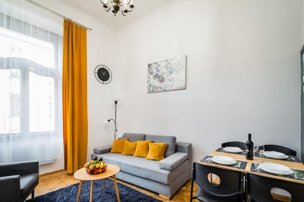 Royal City Apartment 40 M2 Krakow Bagian luar foto